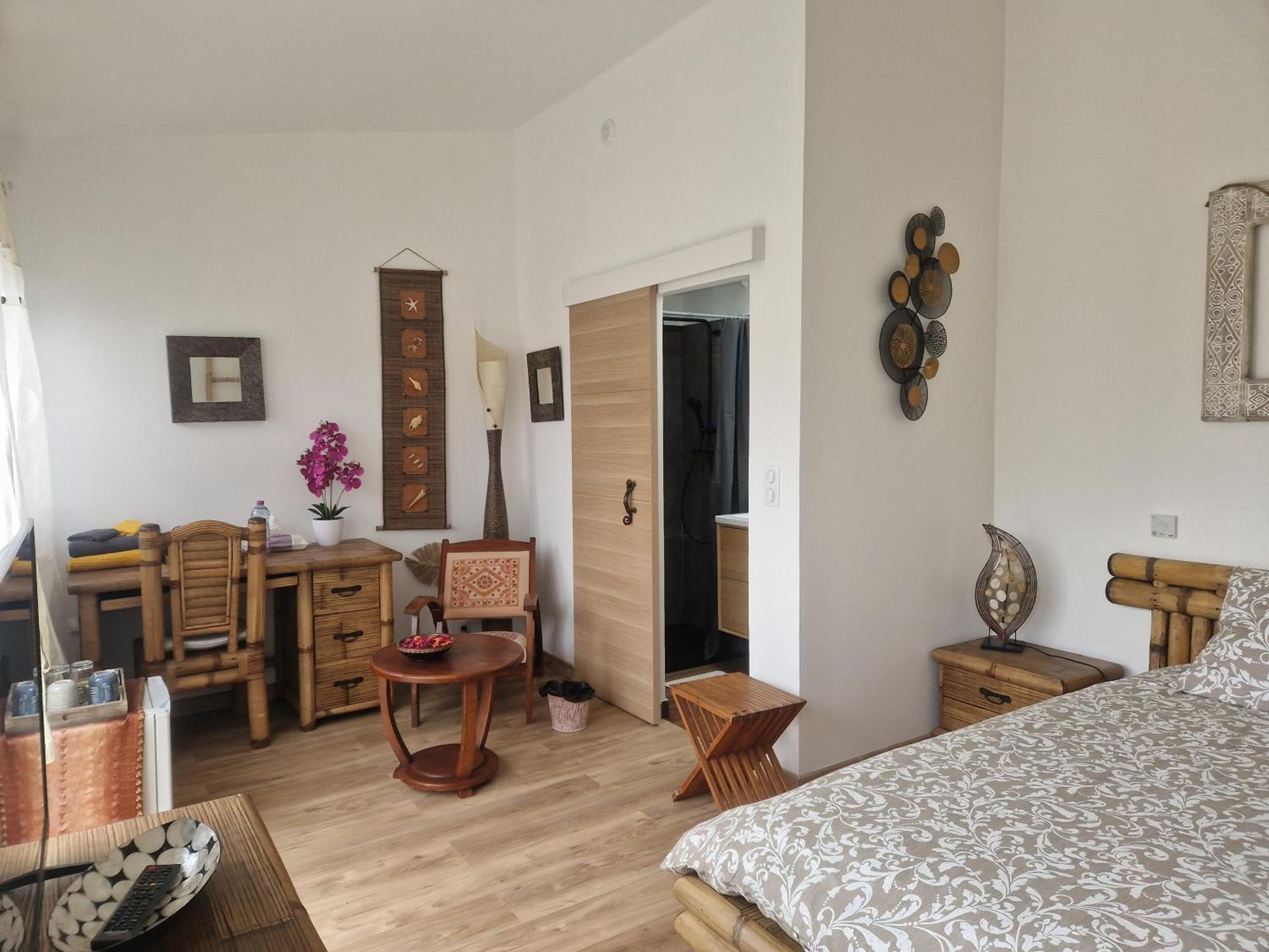 La Serenite Balinaise, Chambre Et Sdb Privee, Jardin , Piscine Et Jacuzzi En Saison, Pres De Chantilly, Parc Asterix Et Cdg Et Paris En 20' Orry-La-Ville Extérieur photo